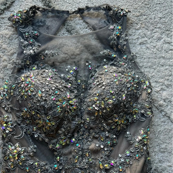 JVN BY JOVANI PROM PAGEANT FORMAL LONG MAXI DRESS GOWN silver nude cutout 2 - Picture 3 of 16